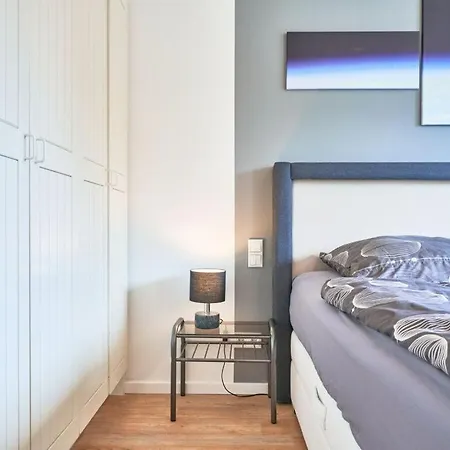 Juchmann Modern Retreat *