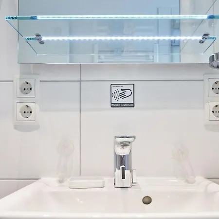 펜션 Juchmann Modern Retreat 티멘도르프스트랜드